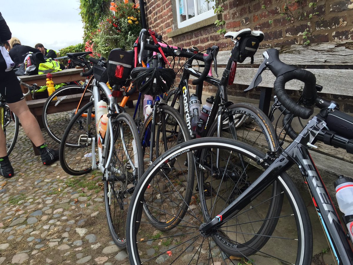 footballwilly's tweet photo. 25mi pit stop ... https://t.co/PC34steprQ https://t.co/ZE8gwy8jPx