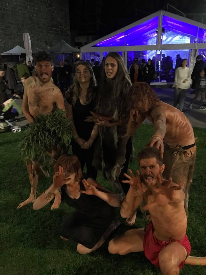salamancamoves's tweet photo. What a great night! The #SalamancaMoves Backyard Studio in Salamanca Square is the place to be right now.

(images by Ruth Langford) https://t.co/otRpbaPyX8