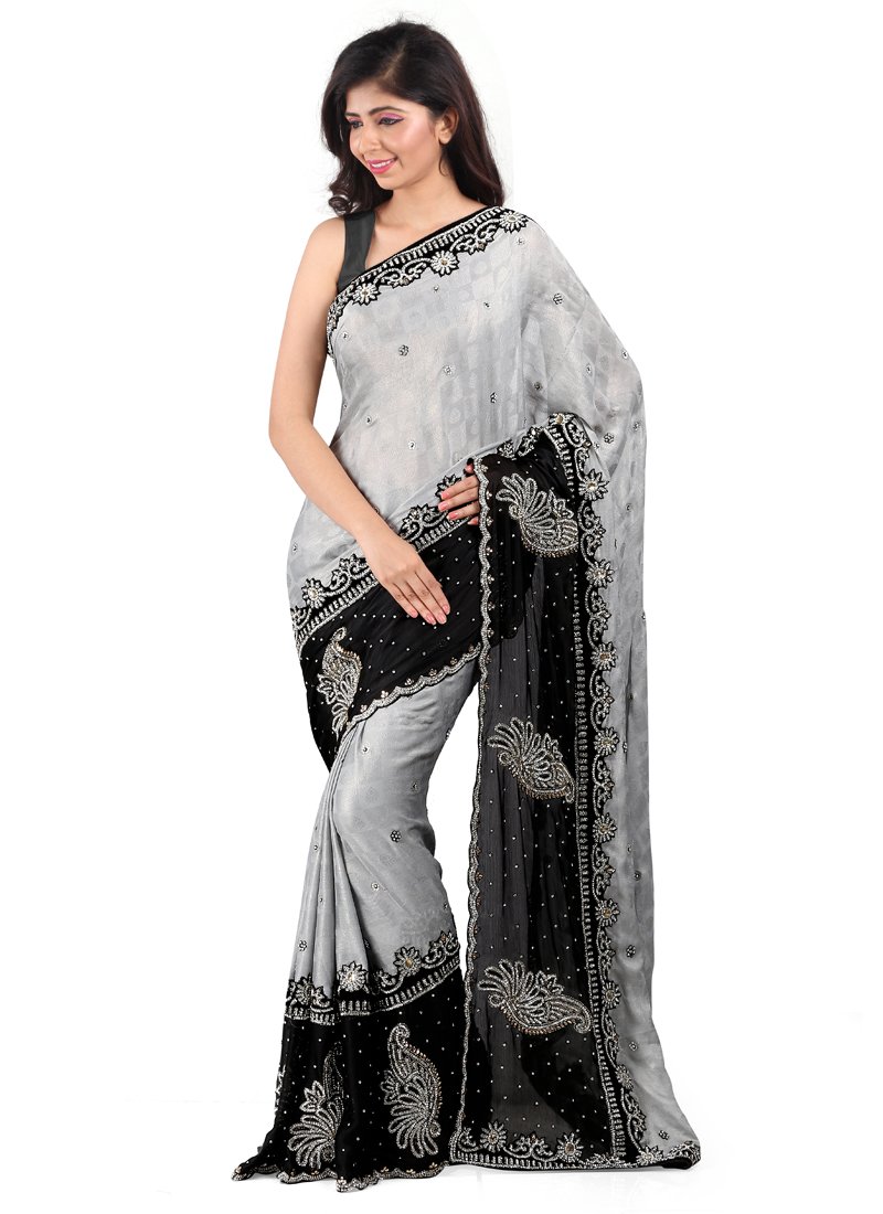 ali1900ever's tweet photo. #greysareeworld, #mygreysaree, #wonderfulfabrics, #diamondsflash, #designedfor, #fashionfanda, #availablenow, #woweffect, #sareegirl, #silky https://t.co/0zclRq3JAd