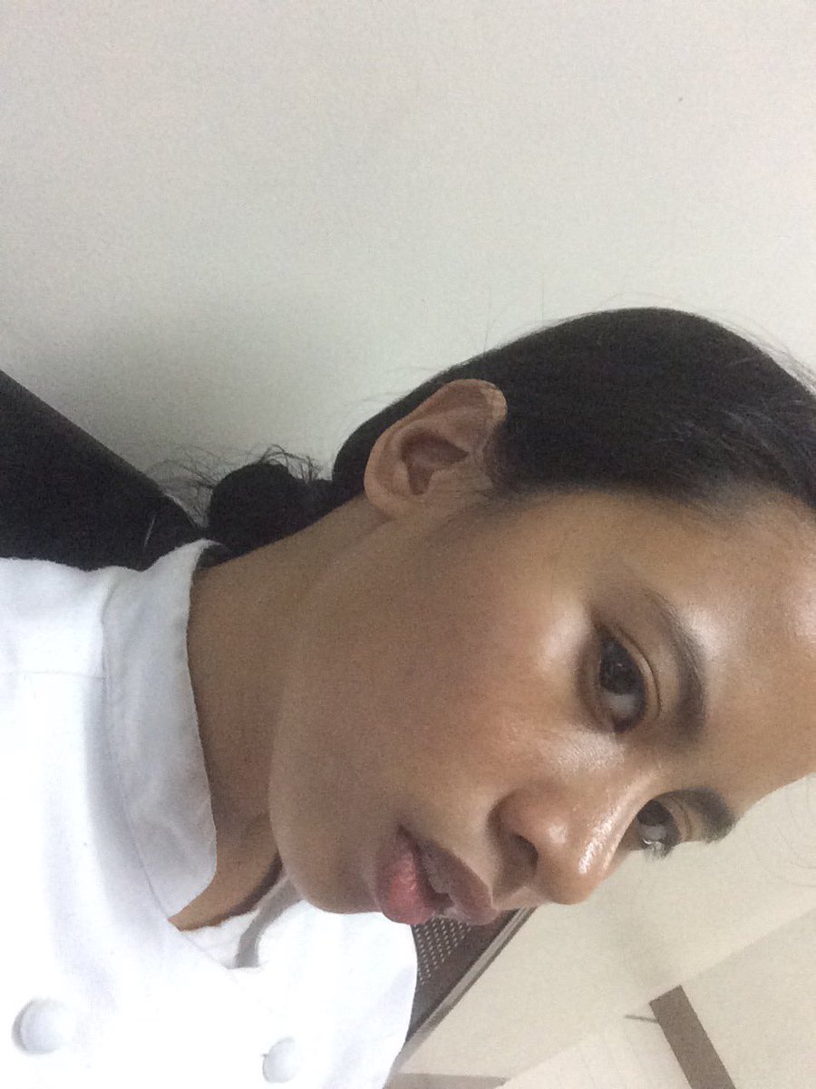 AClaireAga's tweet photo. pagoda 😑😑 #Western2 https://t.co/MwvNsXHIz9