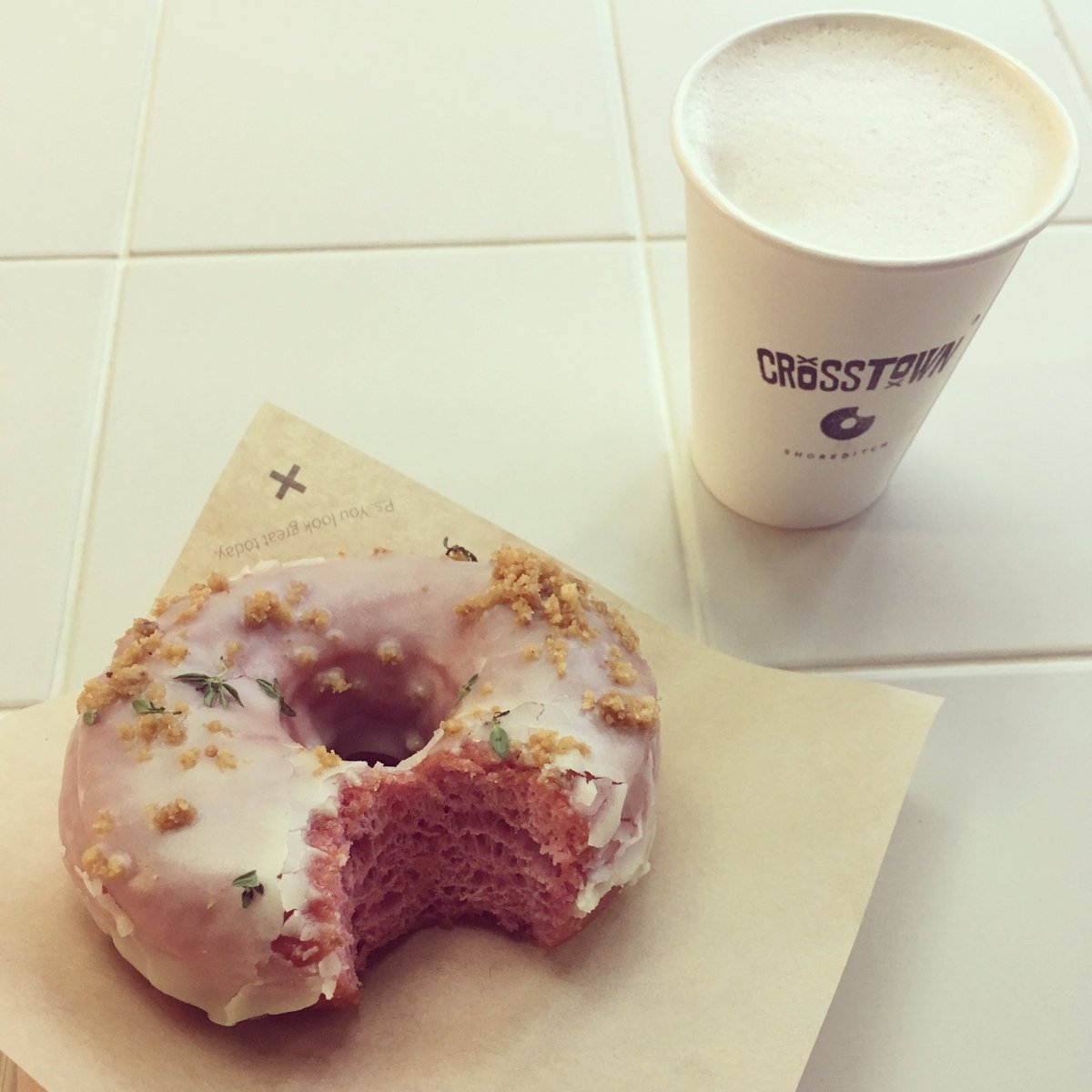 ErinWard33's tweet photo. Best way to start the day; beetroot lemon-thyme doughnut &amp; chai latte 🍩#breakfastofchampions #CrosstownShoreditch @CrosstownDough https://t.co/nbVczHWwQV