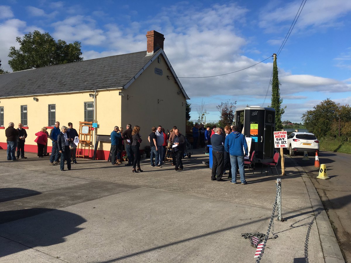 friendsofno6dis's tweet image. Good turnout at Listullycurran Orange Hall for today's auction. #Dromore #Hillsborough #Lisburn