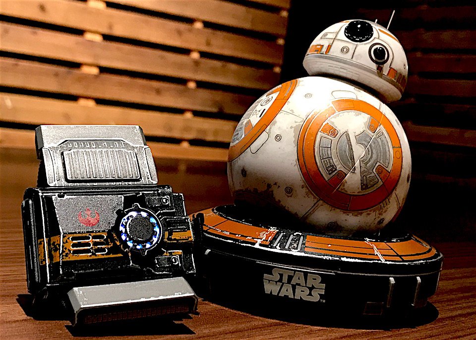 動画：スター・ウォーズのBB-8をジェスチャー操作「フォースバンド」デモ。フォースジェスチャーでジ... （Engadget） japanese.engadget.com/2016/10/01/bb-…