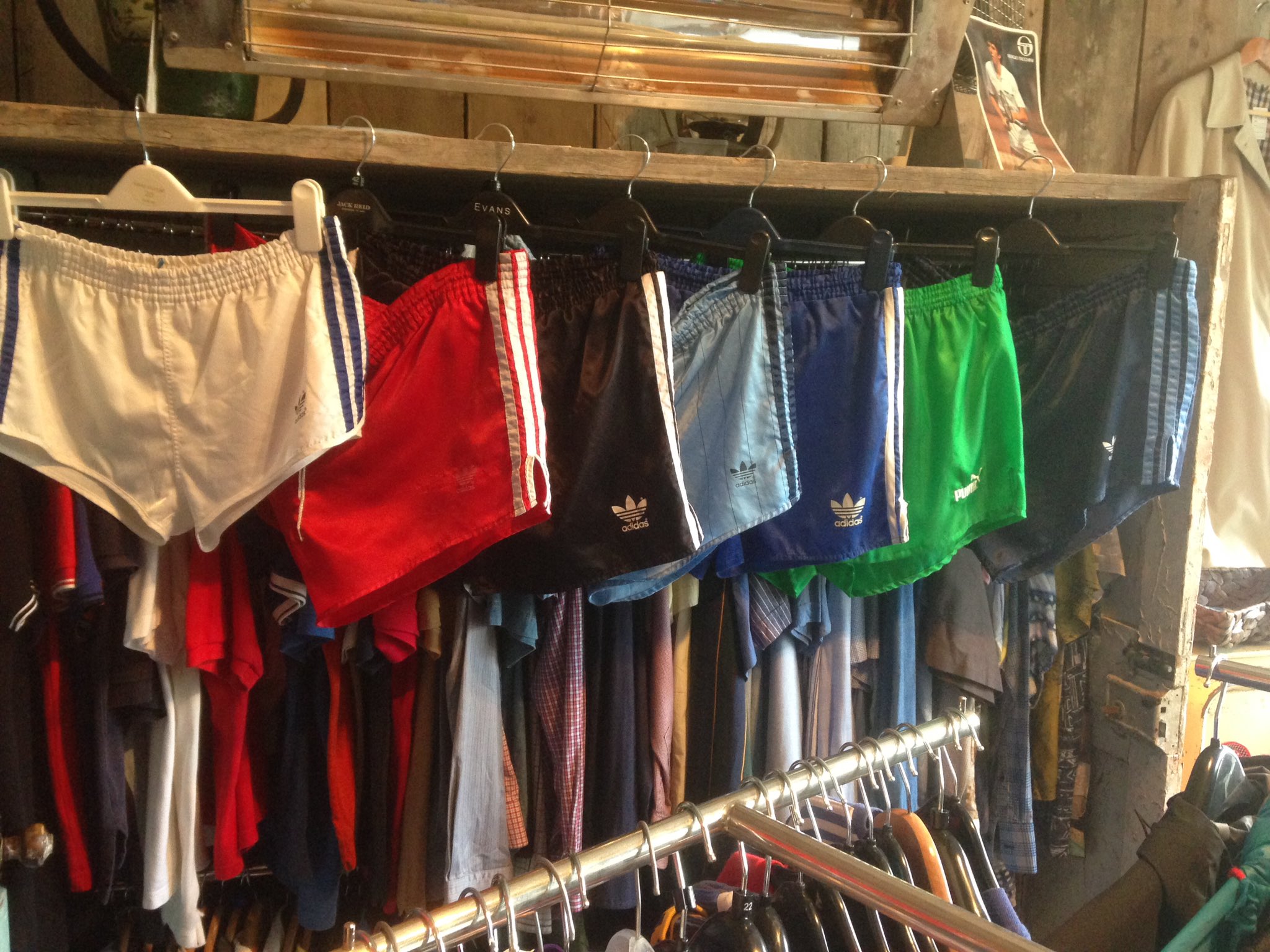 Mevrouw Landschap uitbreiden retrogue vintage on Twitter: "Lots of branded sprinter shorts in stock all  £20. #retro #adidas #puma #sprintershorts #vintage https://t.co/UySYvEEiwg"  / Twitter