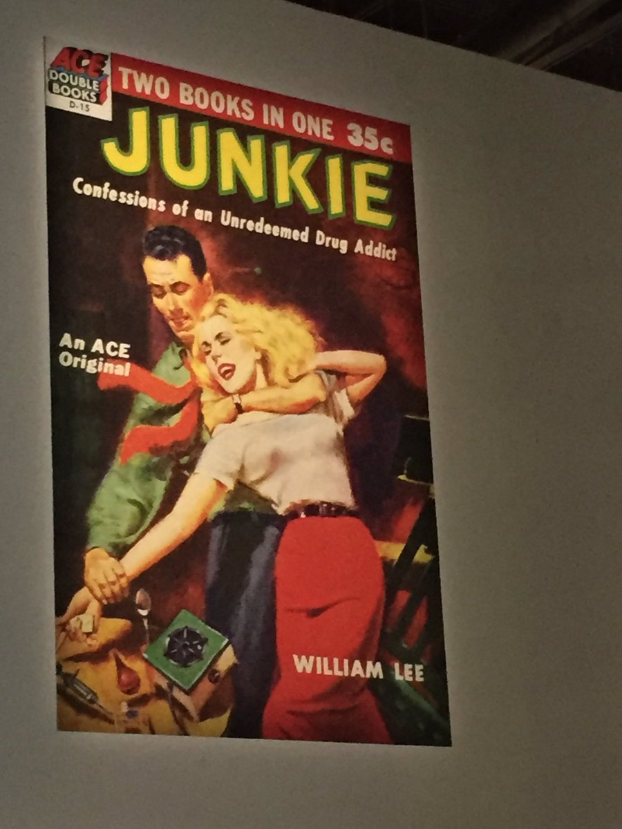 melaniebourdaa's tweet photo. Esthétique Pulp à la #BeatGenerationExpo du @centrepompidou. Coucou @kitsunegari13 https://t.co/bhjvLMWshS