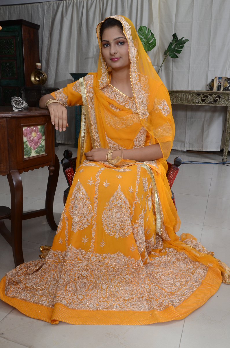 rajputi yellow poshak