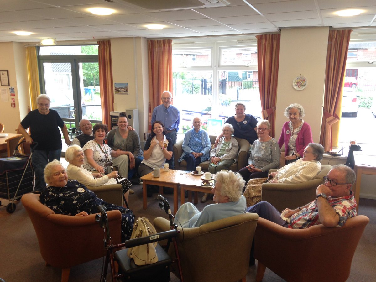 louise_rogerson's tweet photo. @thecsp @TalkTrafford @howznewz activity levels boosted! #olderpeoplesday #physioworks https://t.co/IOuDURzTD2