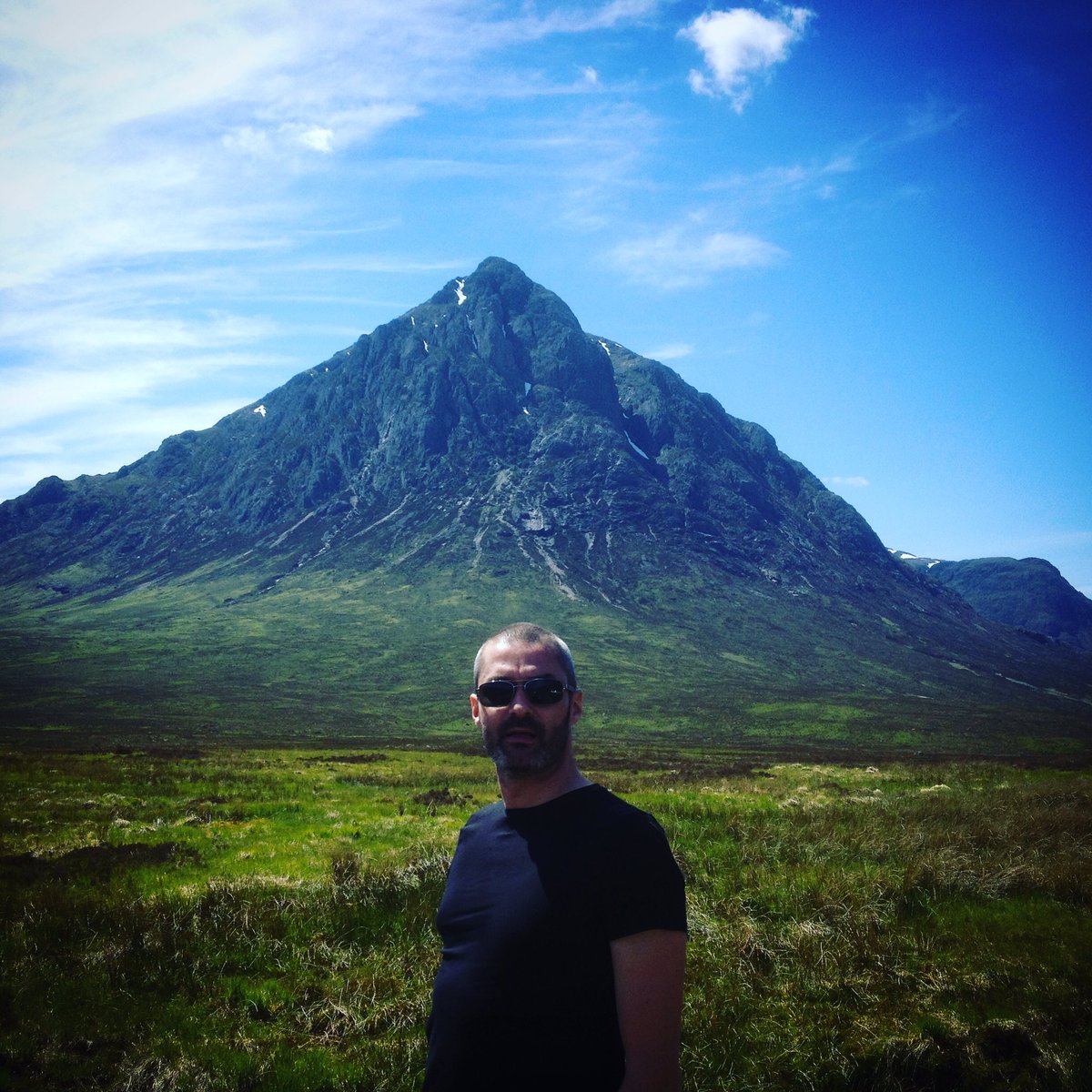 Mads_Outdoor's tweet photo. The impressively imposing Stob Dearg at the head of Buachaille Etive Mor. Unmissable when driving through Glencoe #glencoe #stobdearg https://t.co/Y9TtEMdC1X