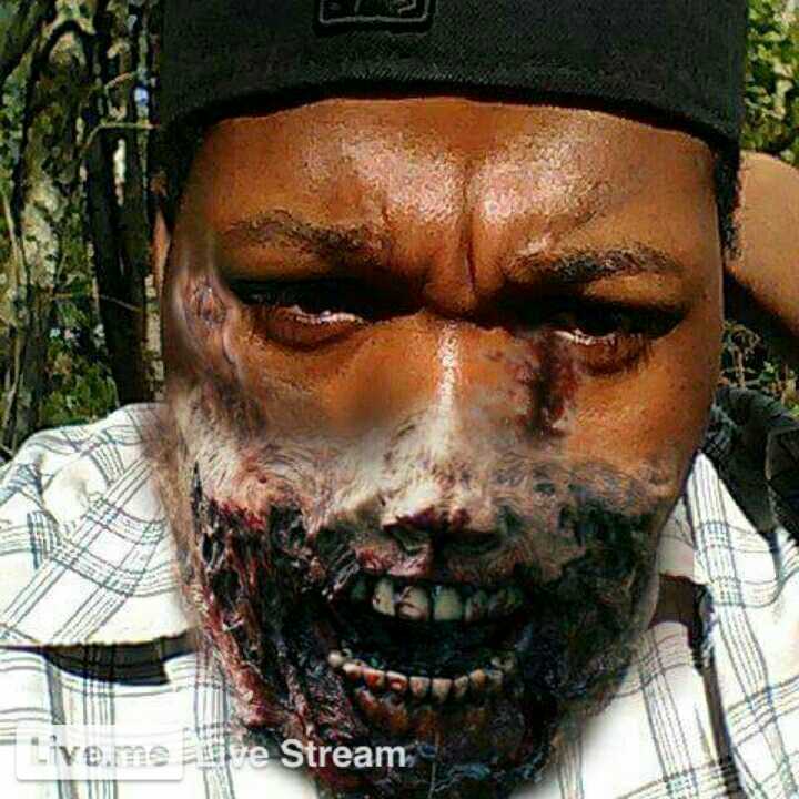 curtflame's tweet photo. ✨🎂#Chillin, relaxing, come #hangout with me #liveme #livemoment Curtis James Mott:free stuff it with the drink  https://t.co/e3wT4xusVG https://t.co/kmVXbp0yTE
