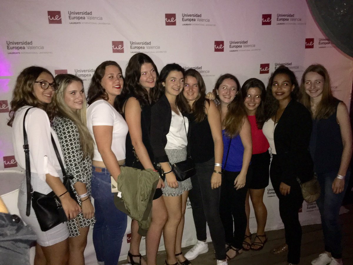 monicamonllor's tweet photo. Así fue la Fiesta de Bienvenida de la UEV. Más de 500 estudiantes lo hicisteis posible!  #WelcomeUE16  #vidaUEV https://t.co/LgIp0CqTzh