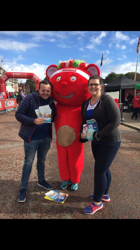 LyonsDavidson's tweet photo. Great mascot @CardiffHalf thanks for the visit @LyonsDavidson #ldrun #legalsolutions #cardiffhalf #running #familyfun https://t.co/Ph56hytzzw