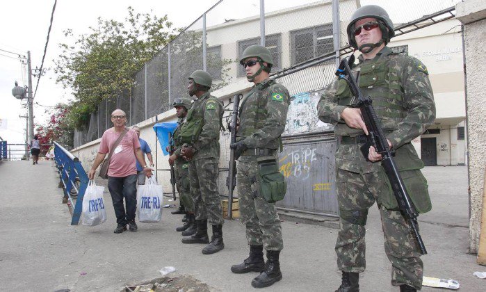 Reforço na segurança do Rio a partir deste sábado. glo.bo/2cI78jW