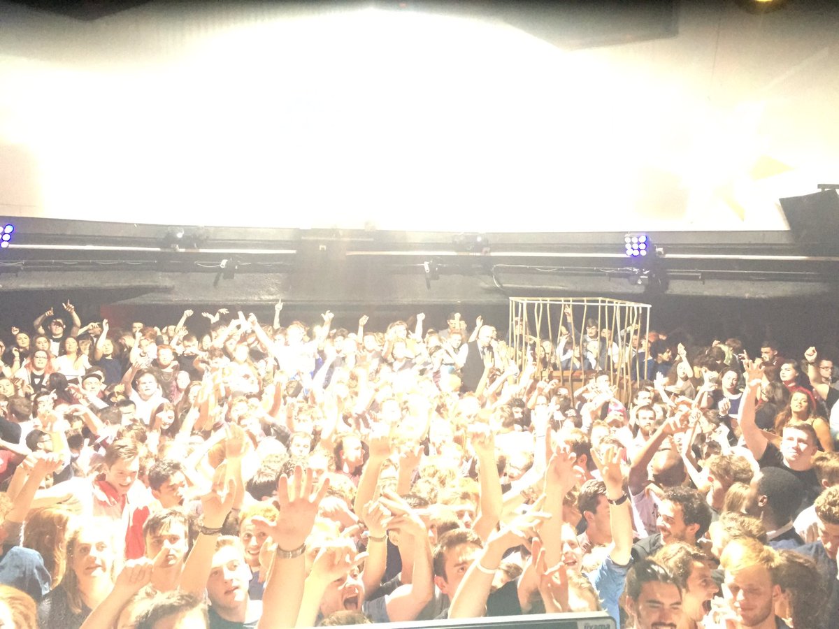 basshunt's tweet image. Another full house last night @BangorUni students know how to party #peepnightclub! #Freshers2016