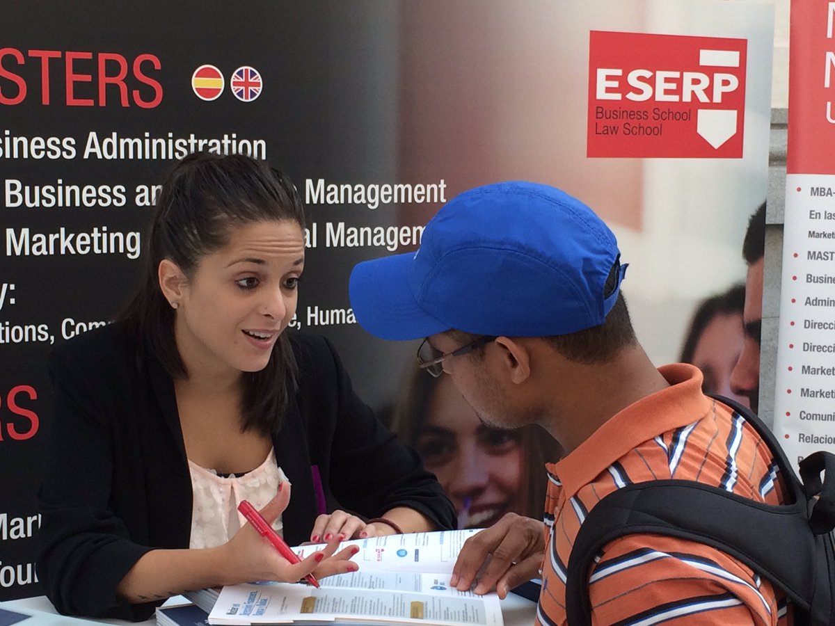 ESERP's tweet photo. Estamos en el #MSWD2016 dando la bienvenida a todos los estudiantes. ¡Ven y conoce nuestro stand! https://t.co/e1TEuFshbj