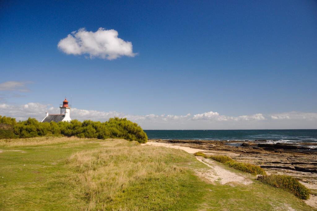 Prefet56's tweet photo. On ne résiste pas à l'envie de vous faire partager qq images de #Groix 😀 #miammorbihan #troudelenfer #pointedeschats #portlay #grandssables https://t.co/wJxCR0SUcN