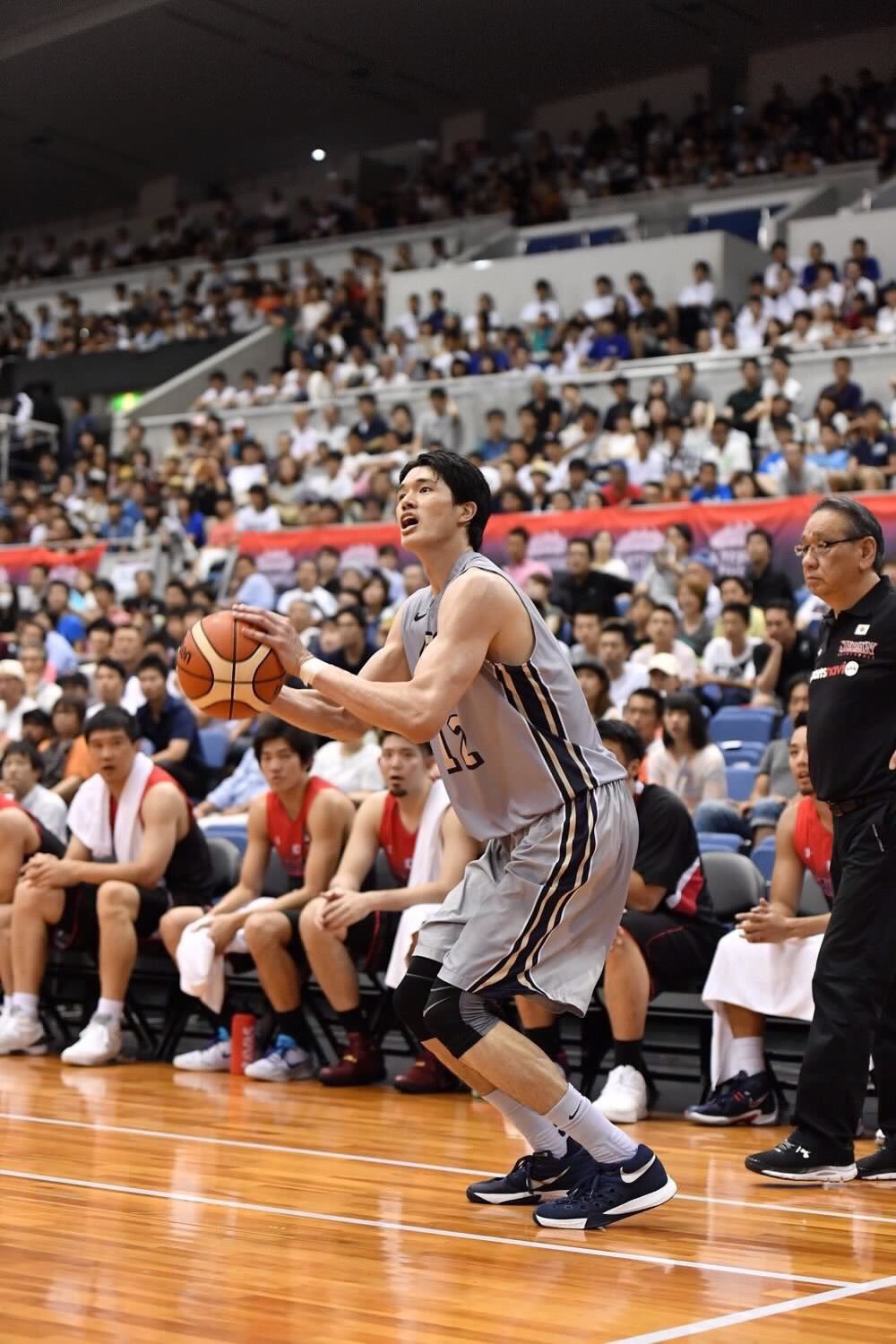Twitter এ Basketball Japan Risingakatsuki 渡邊雄太 Age21 Gw大 Nbaに最も近い日本人と言われる日本バスケ界の宝 高身長を生かした豪快なダンクとブロックショット そして柔らかいタッチから繰り出すスリーポイントも彼の大きな魅力です まもなく大学3年目 Twitter এ Basketball Japan Risingakatsuki 渡邊雄太 Age21 Gw大 Nbaに最も近い日本人と言われる日本バスケ界の宝 高身長を生かした豪快なダンクとブロックショット そして柔らかいタッチから繰り出すスリーポイントも彼の大きな魅力です まもなく大学3年目