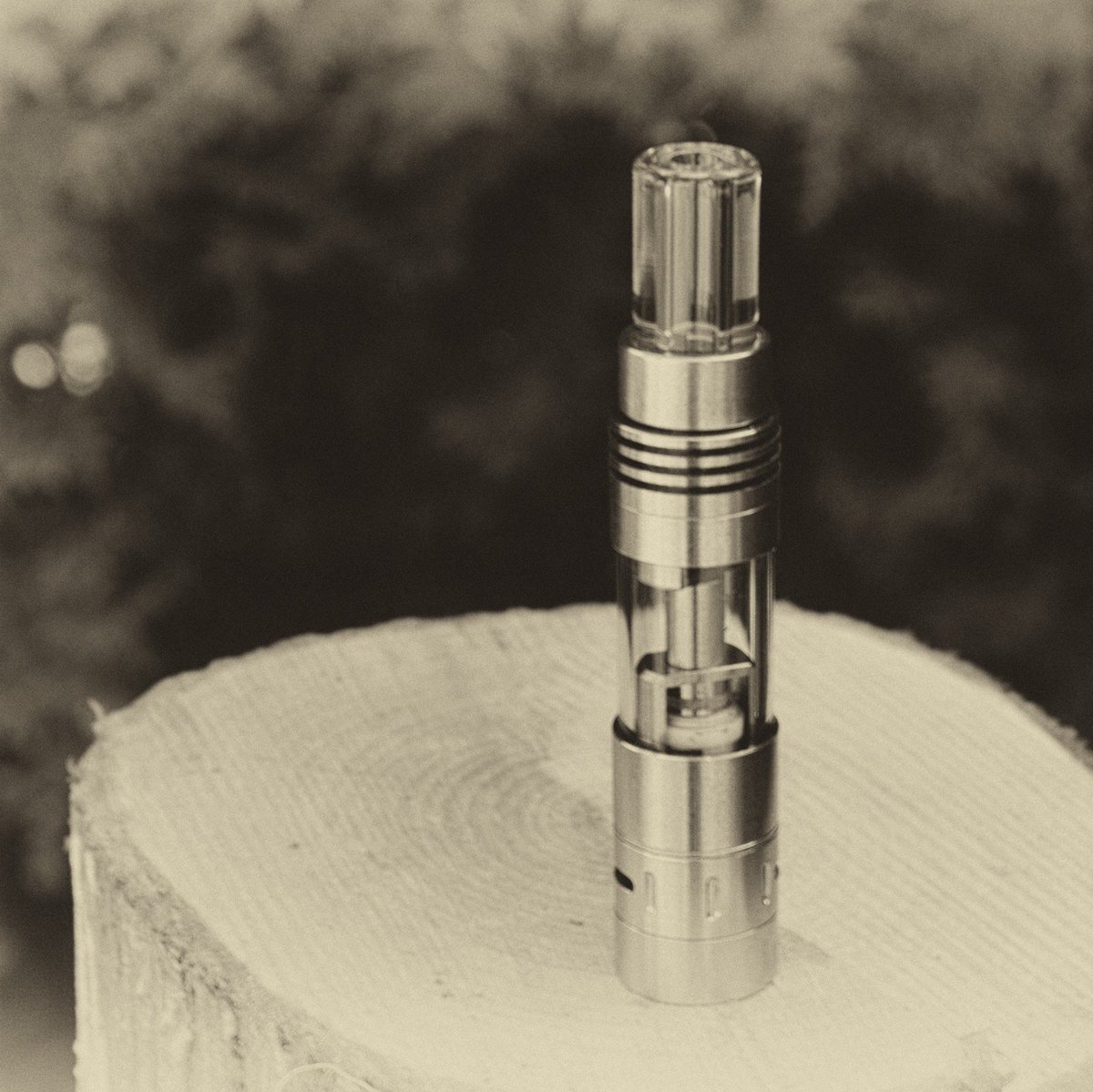 adairtc's tweet photo. Testing Updates Con---
Sugardab a little trickier but it vaped have to heat the tank to get product to #TrinityCoil™ https://t.co/tnX9g1r5R2