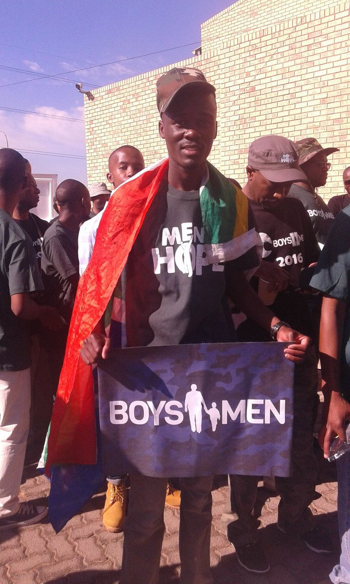 OupaKev's tweet image. #MoH2016 A March Men Who Can #Stand2016 For A Nation With Integrity God's Soldiers #VukaNdodaVuka @HopeRestoration