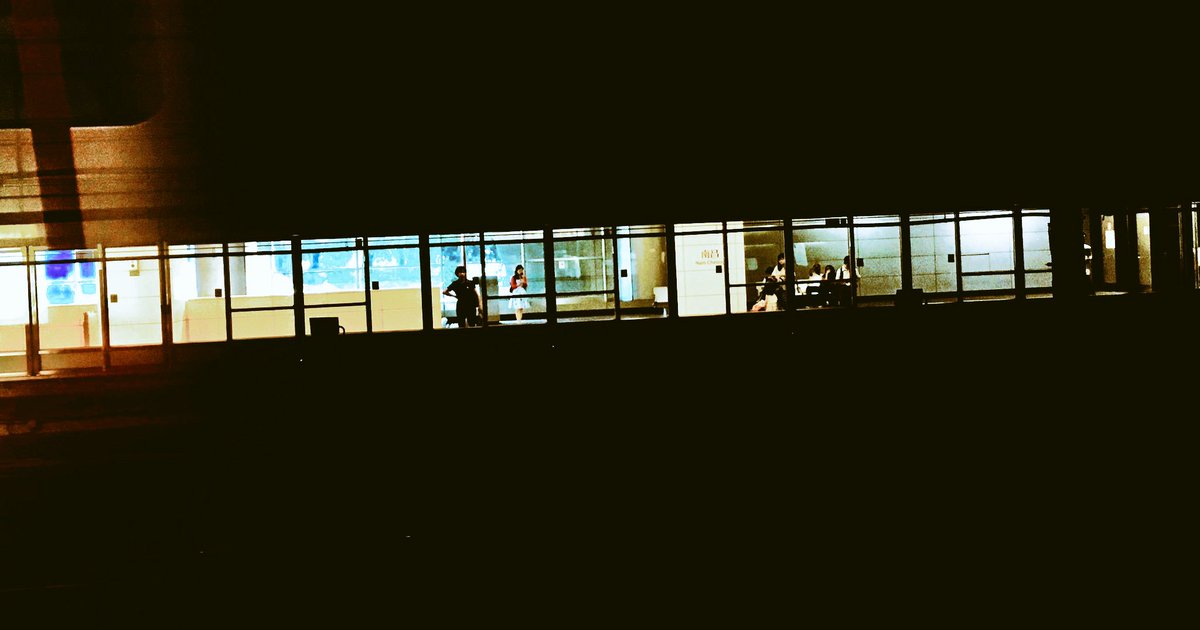IamMsFF's tweet photo. 'Good/Vicious'
#dayview
#cityview
#streetphotography
#blacklight
#framing
#filter
#photographer
#visualart
#visualphoto
#films https://t.co/FeO8jlgPQ6