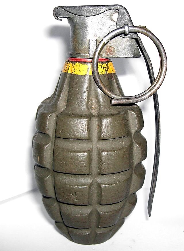 ウィザード03 第1騎兵師団 บนทว ตเตอร 夏アニメに登場した兵器及び装備 マークii手榴弾 アメリカで開発された手榴弾 である フランス製f1手榴弾を参考に開発したマークi手榴弾を原型に改良を加えたもので 第二次世界大戦以降はアメリカ軍を中心に広く使用された