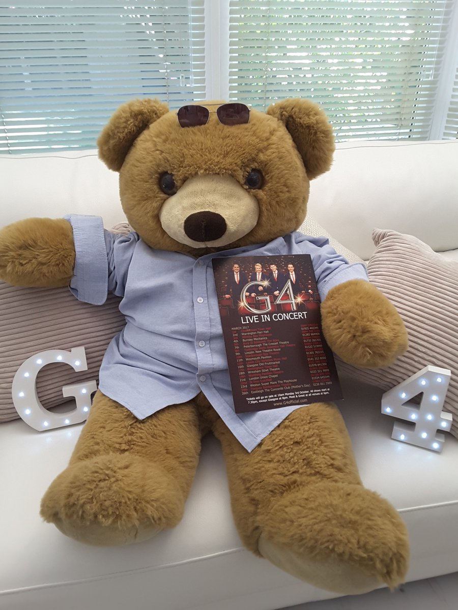 colinwarren1's tweet photo. Chilling after my amazing tour with @JonathanAnsell @MCClubOfficial @BenThapa82 @nashbybass @G4Official #G4BackForGood Regards Colin Bear x https://t.co/4PWbyeG9QC