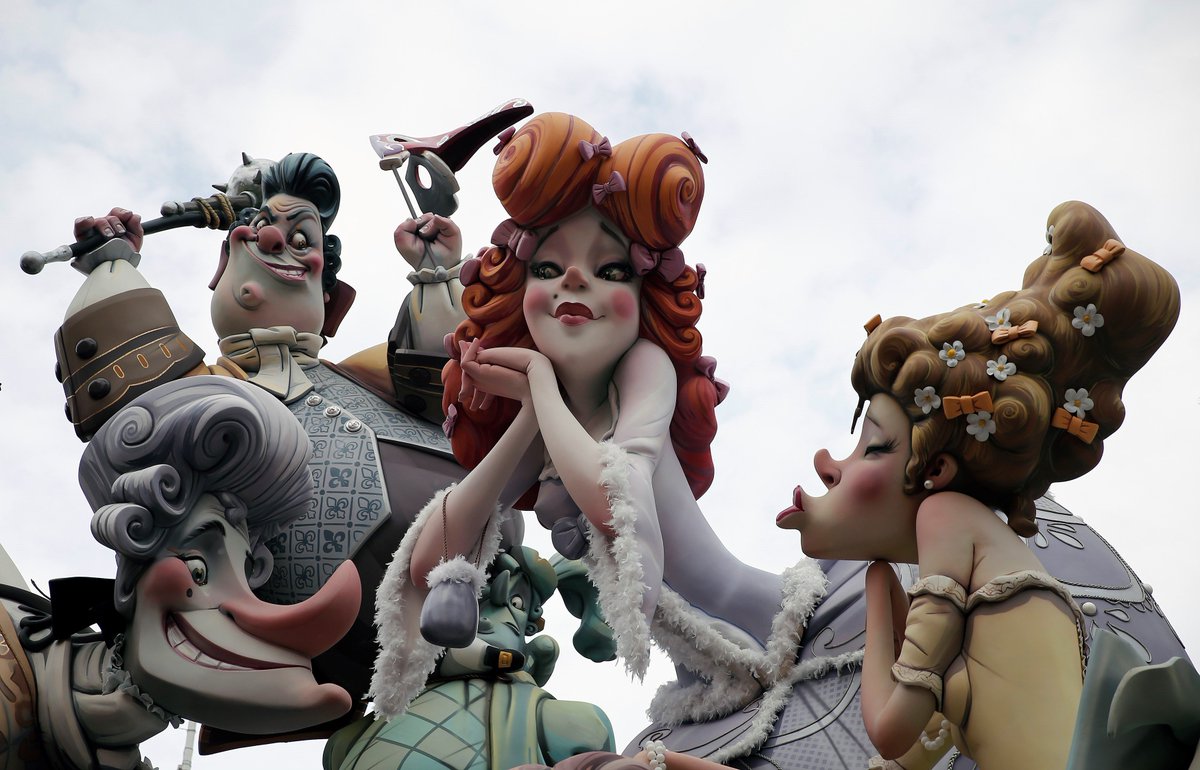 A3Noticias's tweet photo. Ya tenemos ganador: Las Fallas son la #mejorfiesta de España de 2016. ¡Gracias por participar! https://t.co/SPOXB1IPzk https://t.co/z8NEN3heDO