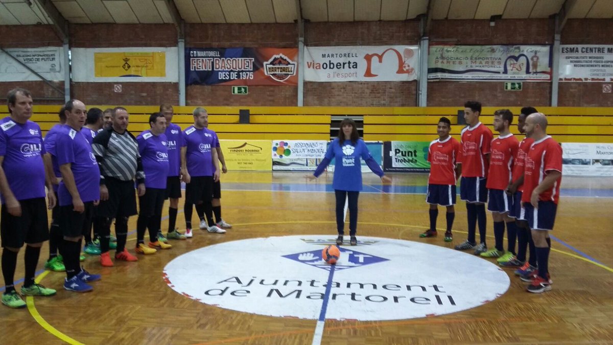 MartorellEsport's tweet photo. [IMATGE] La periodista @MireiaVicenteDi ha apadrinat el 7e Torneig de futbol sala inclusiu @cspuntdetrobada https://t.co/uFP179b59l