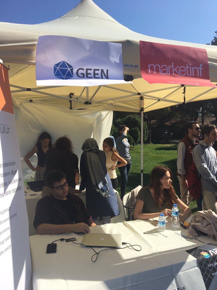 ytustartuphouse's tweet photo. Girişimlerimizden @beancomtr @Vivosens ve @geenbio stantlarıyla #startupcarnival da https://t.co/xX236mKsUo