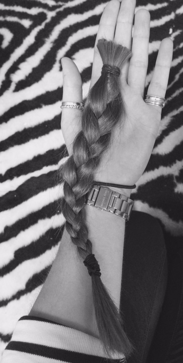 lulurtx's tweet photo. It happened! My hair for another princess. ๐ธ๐ป @LPTrustUK thank you @BlushesHair #BlushesFeeling & all for a good cause โค๏ธโจ #misscheltenham https://t.co/zVB4iVKRzj