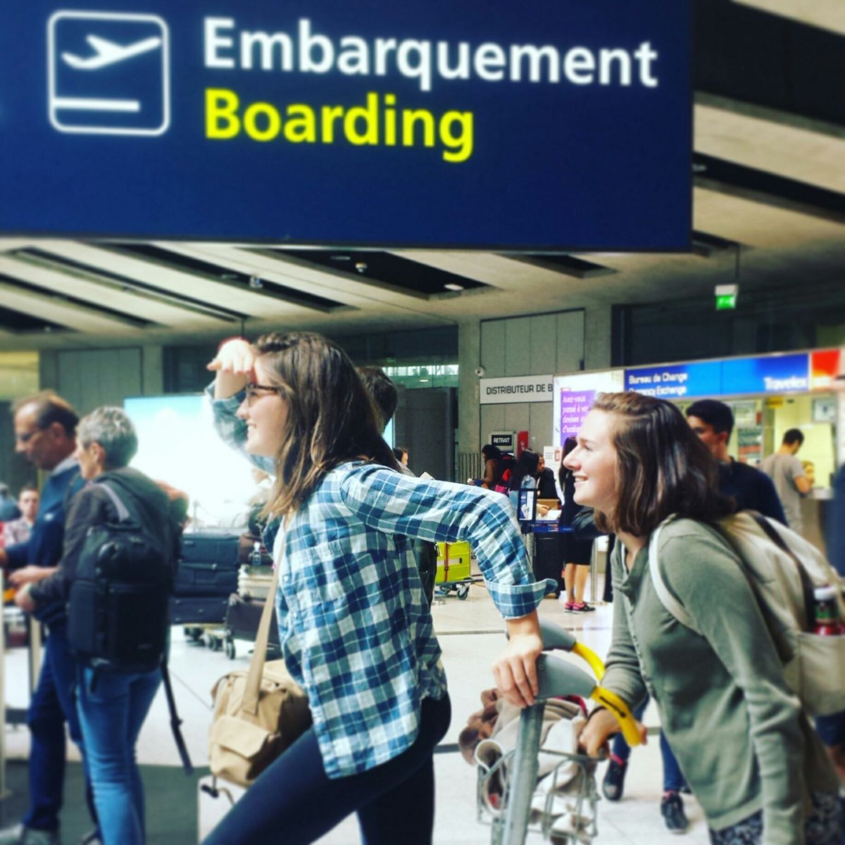 SenseTour_India's tweet photo. This is it, we are flying to Bombay ! Ready for all the adventures to come :)

 #foodsensetour @MakeSense  #indiaherewecome #love https://t.co/PcQTJTUm8R
