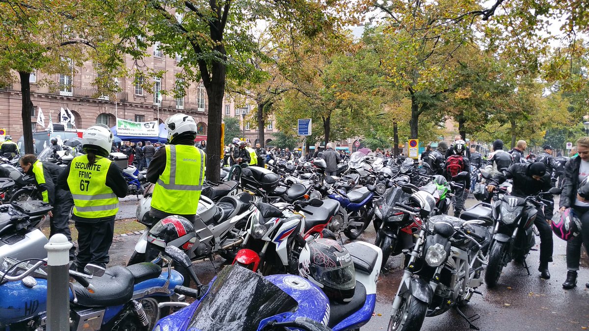 FFMC67's tweet image. #manifFFMC #FFMC @ffmcnat @Ngrumel @TopmusicAlsace départ de la manif avec la @FFMC57 ffmc68 @ffmc88 et ffmc 54.