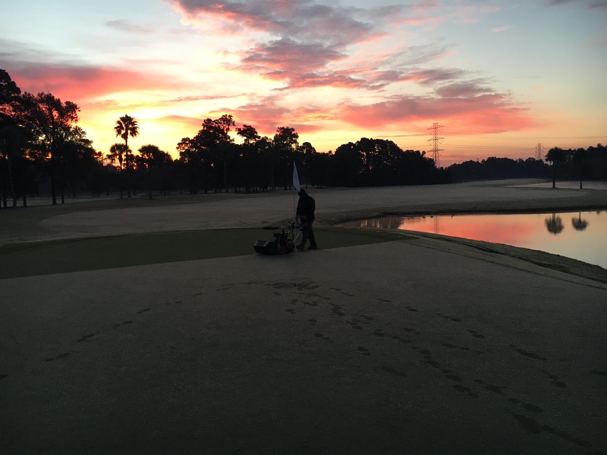 TStephensCGCS's tweet photo. Beautiful sunrise. Crisp cool temps. Solid course conditions. Full tee sheet. #Lovemyjob #Blessed #Tour18houston @tour18houston https://t.co/uy1186ONxL