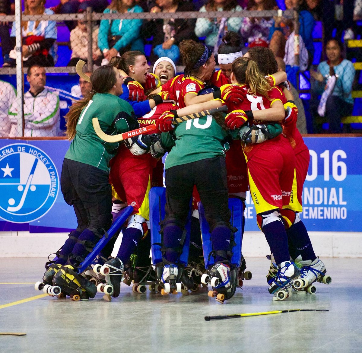 Las españolas celebran su pase a la final: Agencias.