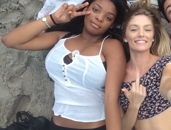 whitcramerr's tweet photo. Happy 19th birthday to the friend i'm the most proud of 💖 Love and  miss ya @Taco_baill https://t.co/3fAG2e7LQr