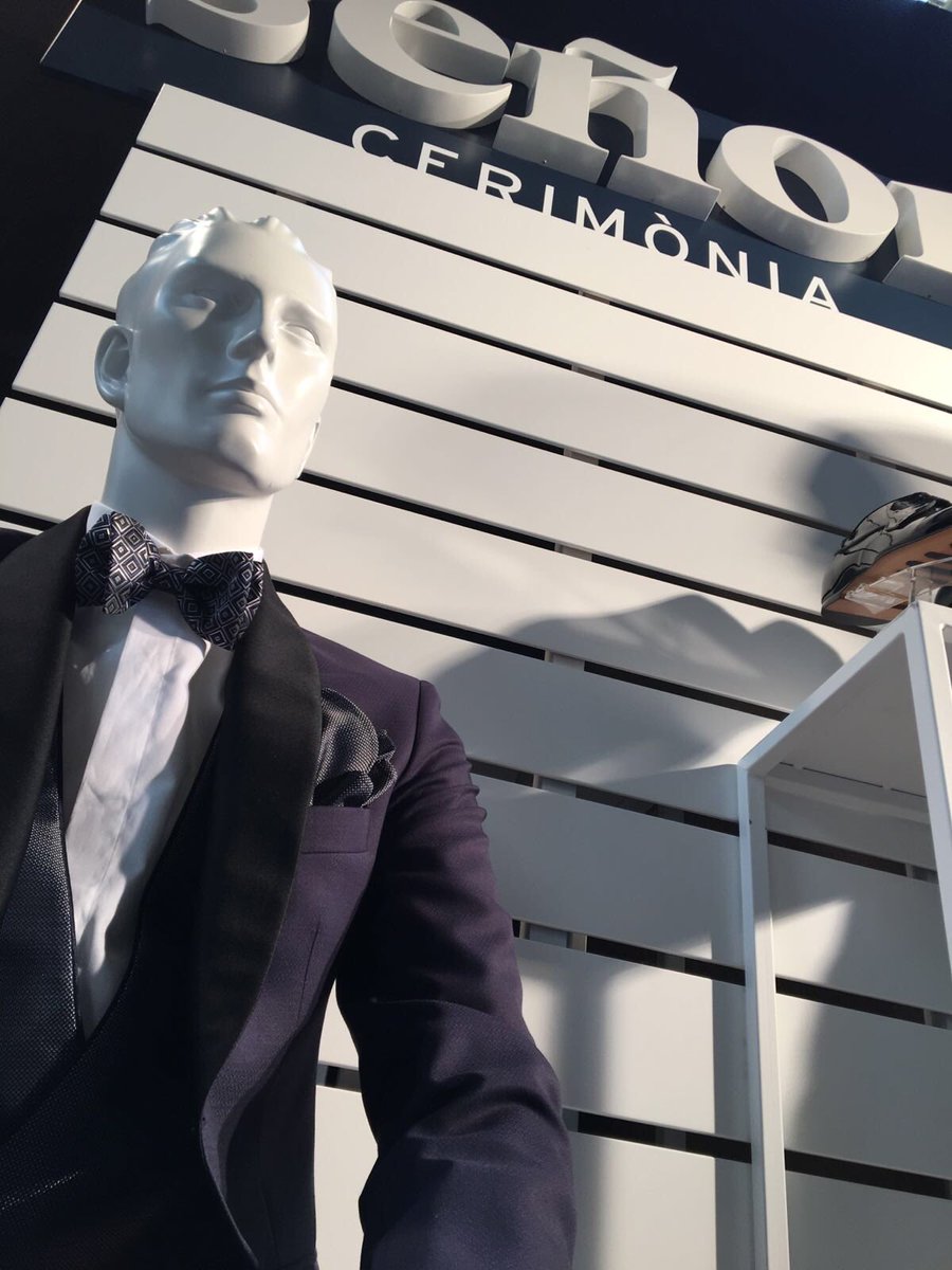 Trajessenor's tweet photo. Et cases? Si passes pel nostre estand a @FiraNuvisBcn seràs protagonista als showrooms que farem el 22 i 29 gener a #manresa i #barcelona https://t.co/IGDDu8e2yY