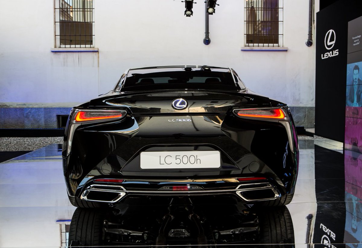 Lexus_EU's tweet photo. RT @Lexus_Italia "#LexusLC Italian premiere at #BreraDesignDays in Milano #LCOnTour #SayNoToImpossible https://t.co/fRX2bc9ENy"