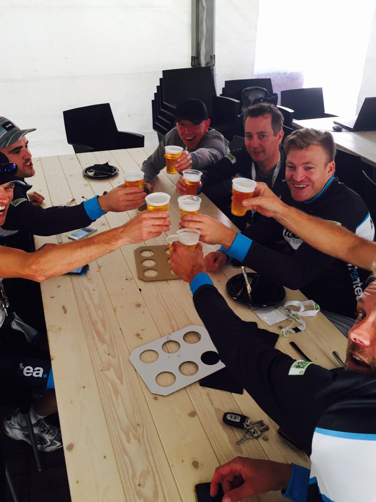 Zo doet een echt 'Bedrijventeam' dat! <a href="/NckDronten/">NCK Dronten</a> <a href="/Kettingstrak/">kettingstrak</a> Tot volgend jaar! #Teamwork