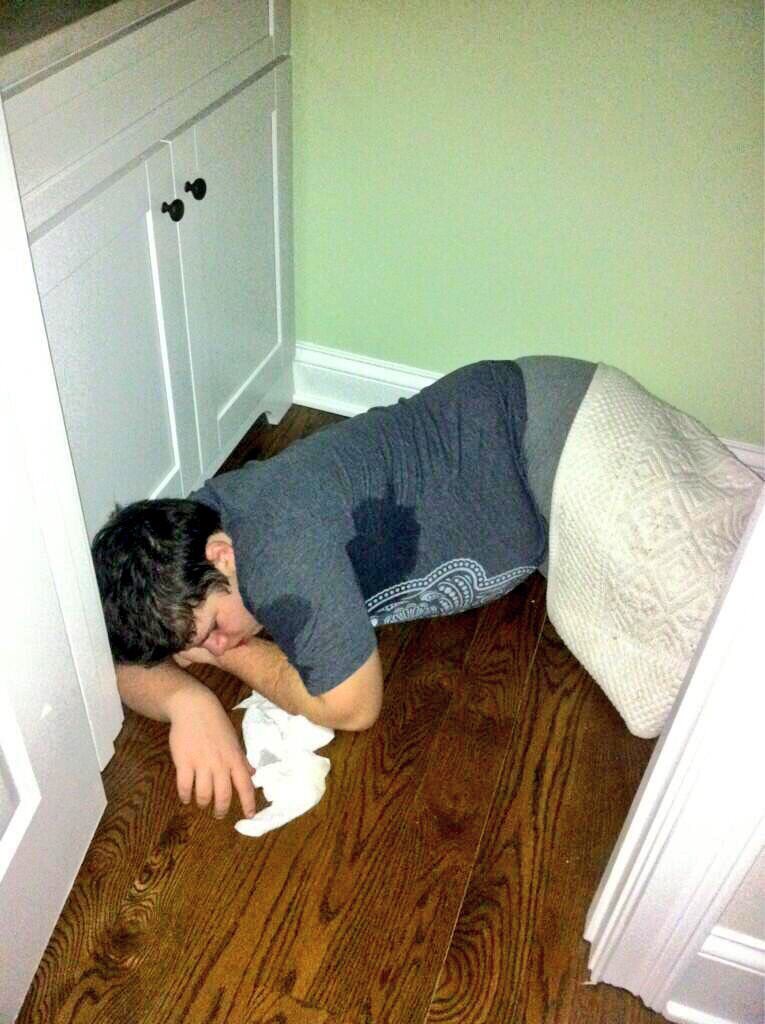 nataliedrudy's tweet photo. happy 20th birthday best friend!!! π #isthatsweat #orpuke #orliquor https://t.co/byCxSm2J32
