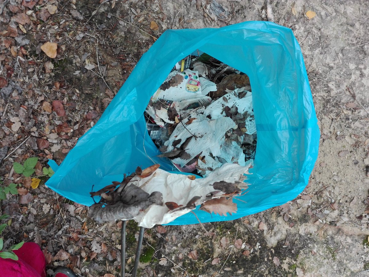 homscm's tweet photo. Avui jornada de neteja i sensibilització a la riera de Merlès #Lluçanès! Una inmensa tasca de Camadoca #ADEFFA
https://t.co/Pkz0zaRwg4 https://t.co/IV2IWlpz8Q
