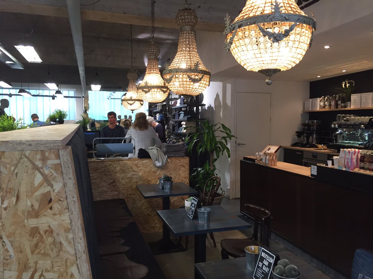 Blurring in Winterswijk. Denim bar. Jeans &amp; Coffee.