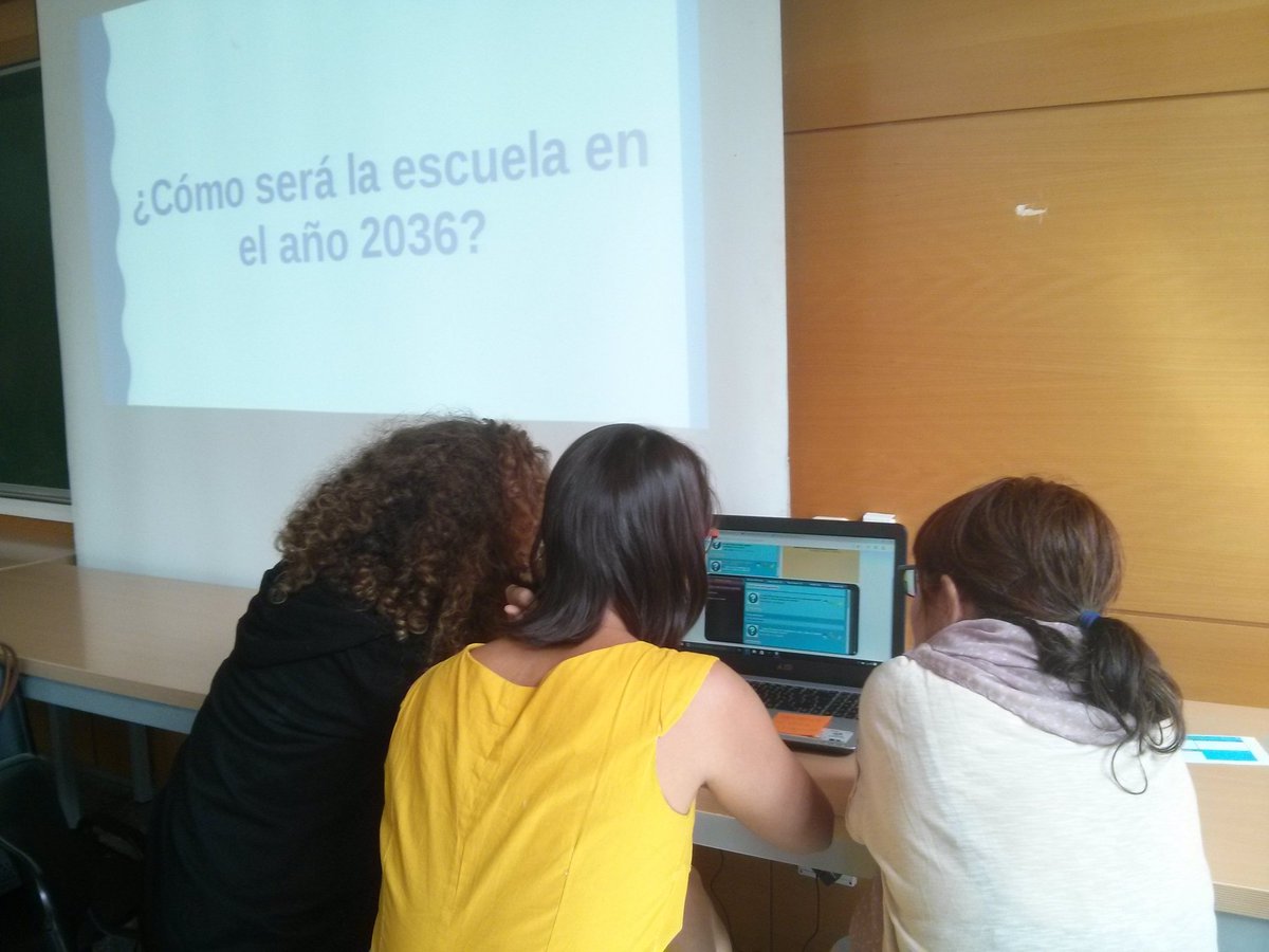 KConstructors's tweet photo. Hoy hemos dado un taller de aprendizaje vivo en la red basado en @sole_spain y #edukcs en las I Jornades de Educació Viva en la @UAB_info https://t.co/8fAkhRitVS