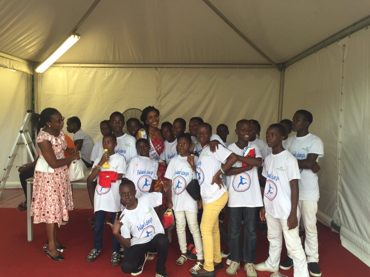 MemelEsther's tweet photo. Matinée avec mes trésors de l'orphelinat de bingerville à la #JNCC ❤️❤️❤️
#Beautywithapurpose #MissCI2016 #Sharelove https://t.co/bnGRcsv7xe