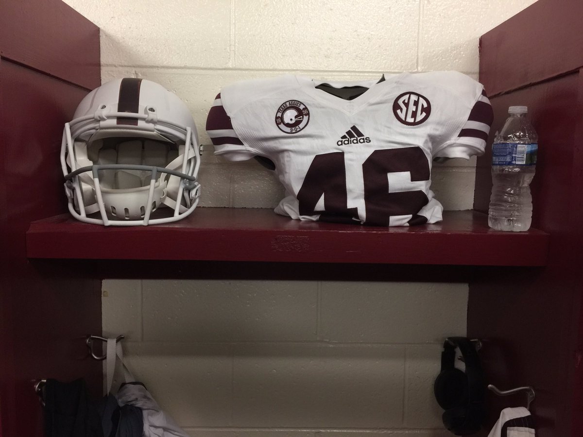 ShaneTrip17's tweet photo. @TAMUequipment is hands down the best equipment staff in the country. These unis are insane. Now let's go get a win! #junctionmade https://t.co/iZfsdr0txl