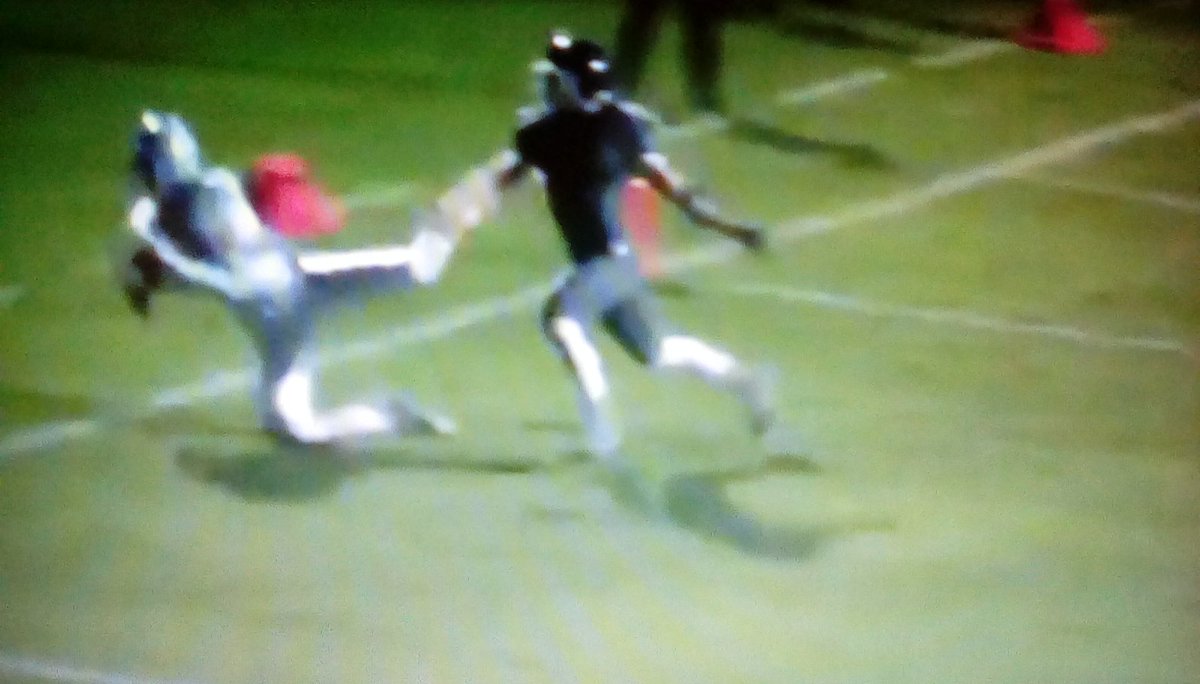MORGANSONHunter's tweet photo. Good job Ref! Smh should have been a touchdown @cole_griffin05 @James_Nelson33 https://t.co/4g3urfSJTE