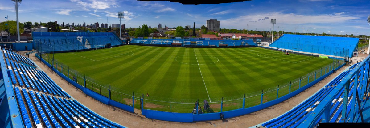 TemperleyOK's tweet photo. #TEMPERLEY | ¡Así está el Alfredo Beranger! 15:30 comienza el ingreso de los hinchas #JuegaElCele https://t.co/CuTceX9W5c