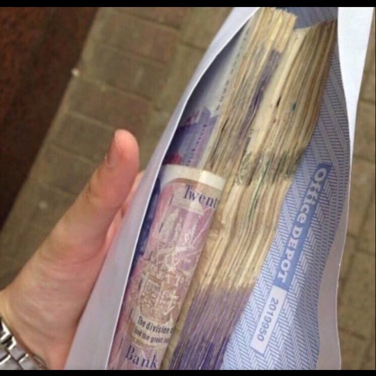KevinnKeegan's tweet photo. Like a bet? Follow @thespaintrain for the new season if you wanna be rich!! 💰⚽ https://t.co/vrjGCFuJXQ