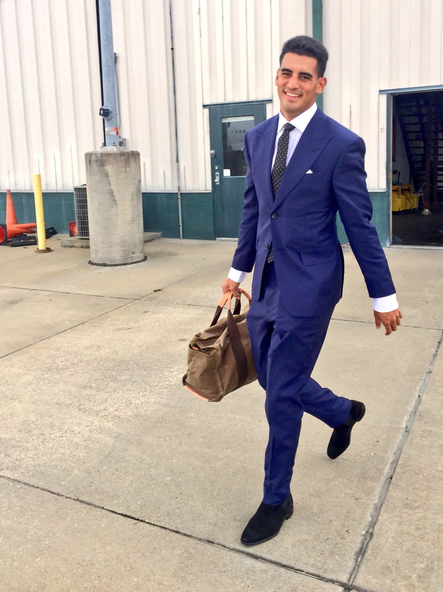 Titans's tweet photo. Hey Marcus 👋

#BusinessTrip https://t.co/YDe3YlnN3g