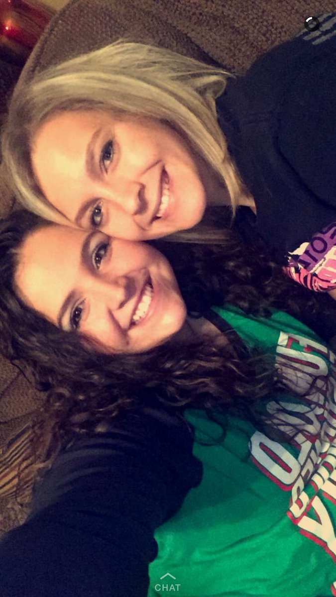 madisonfox16's tweet photo. Happy birthday Broooook🎈 thanks for being my bestie, I love youuuu 💘 https://t.co/FplPBRcXEZ