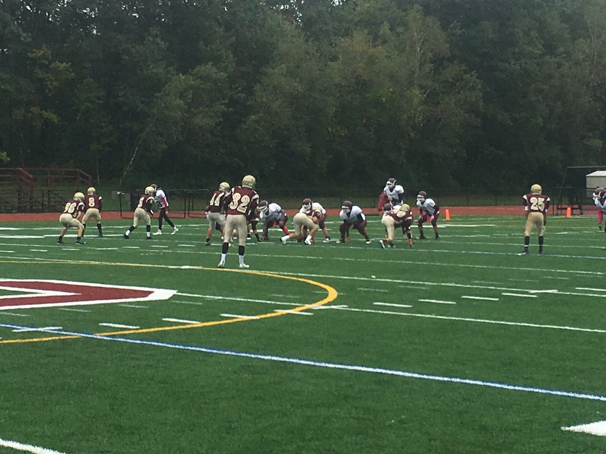 SHRHS_Football's tweet photo. Great morning for some football as our Freshmen team takes on Algonquin https://t.co/7tEk8y3NKq