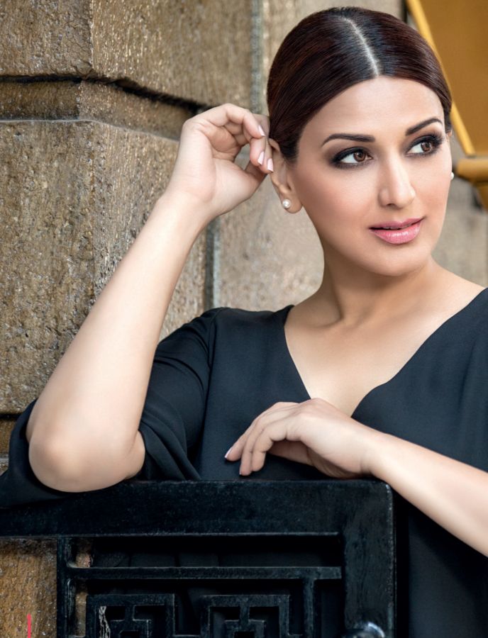 TamalOriflame's tweet photo. Looking So #Graceful &amp; #Gorgeaus @iamsonalibendre  #GiordaniGold #Model @Oriflame india https://t.co/2dF8R3z2Qr